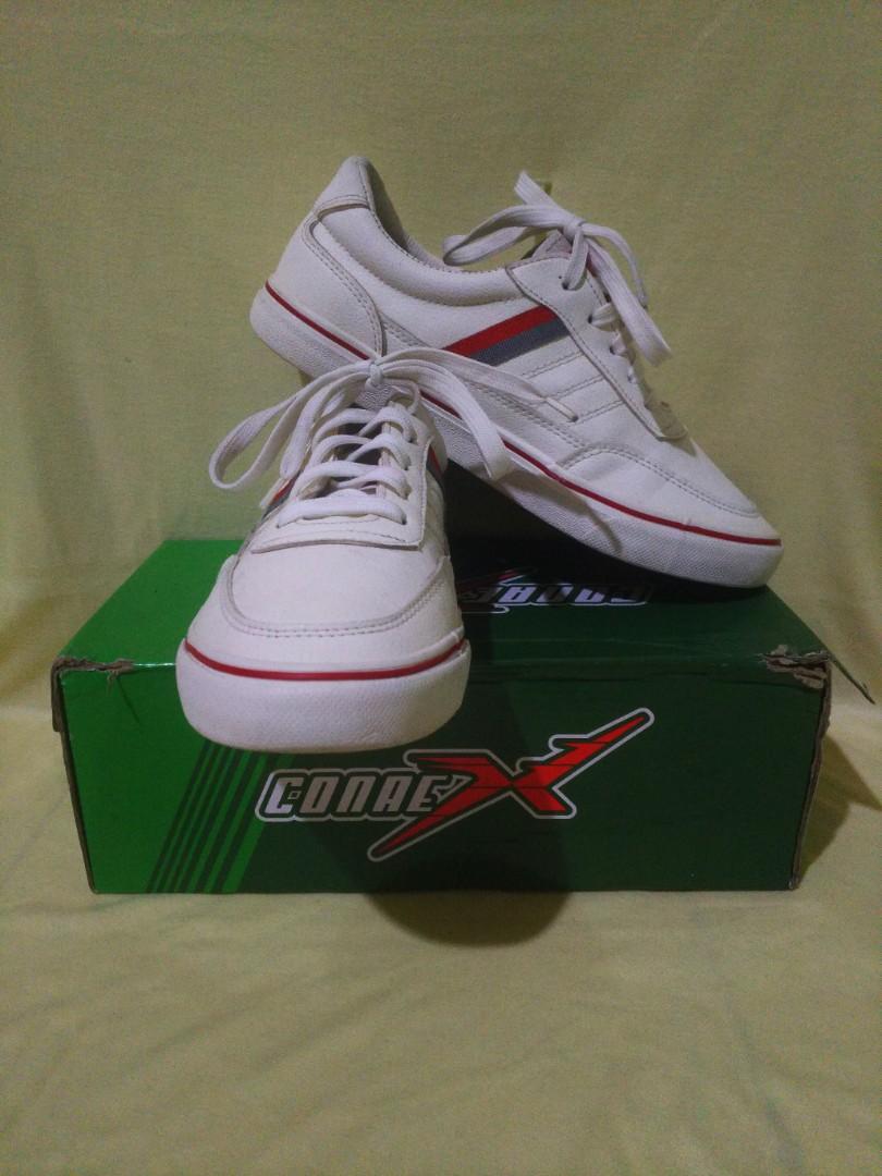 Sepatu conae hotsell sneakers