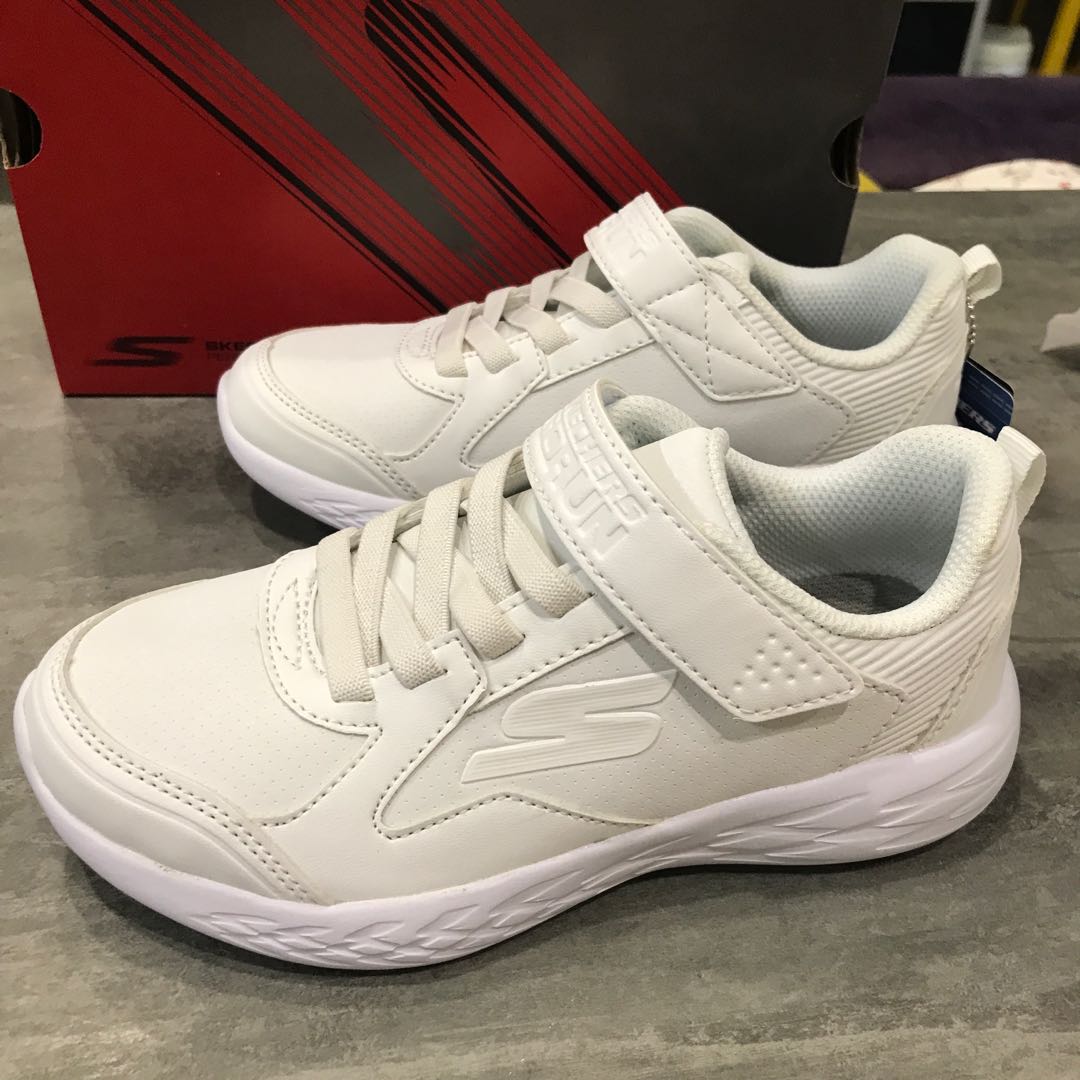 Skechers white 2025 shoes price
