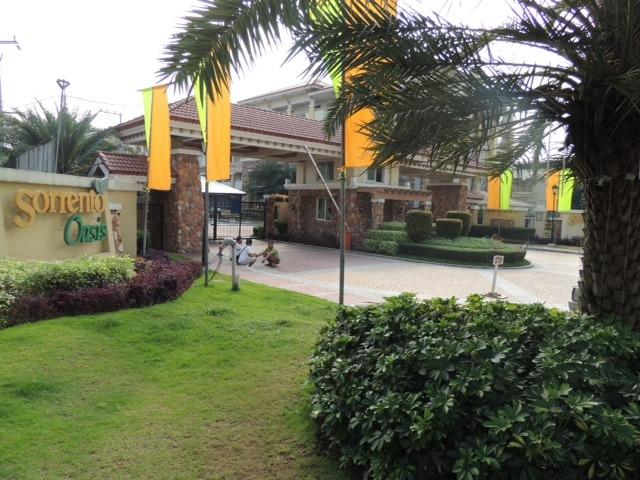 Sorrento Oasis (Category: Apartments & Condos) located in Quezon City. Submitted by broker7998 (Listing ID 1125832171, Image 1). Description: Near Ortigas Avenue Extension, near banks, supermarkets and other essential establishments. Accessible to public transportation. Corner Unit, 5th Floor..