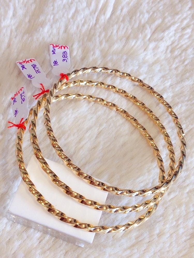 Spiral Bangle 18k japan gold, Women's Fashion, Jewelry ...