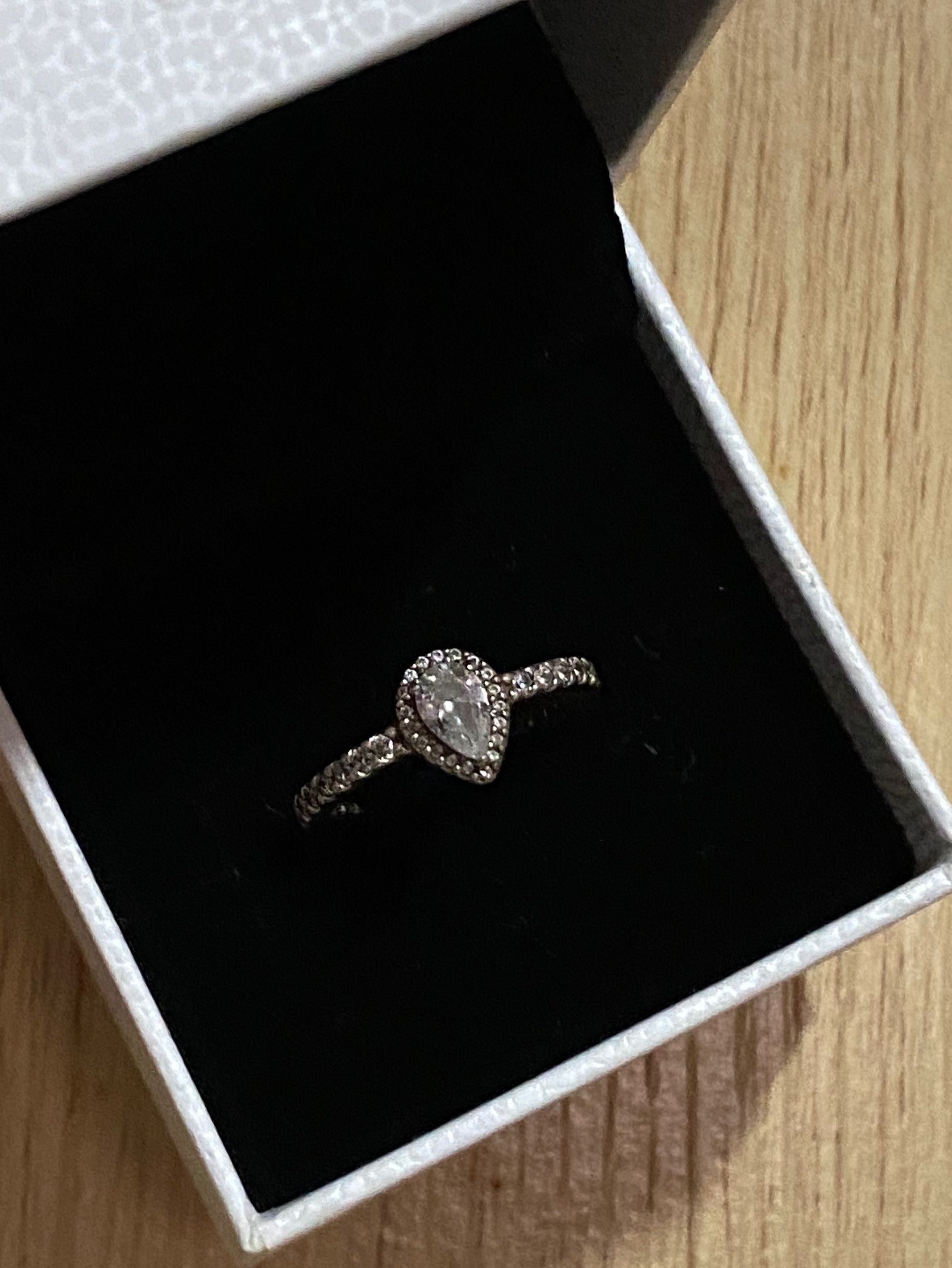 Pandora rings teardrop top