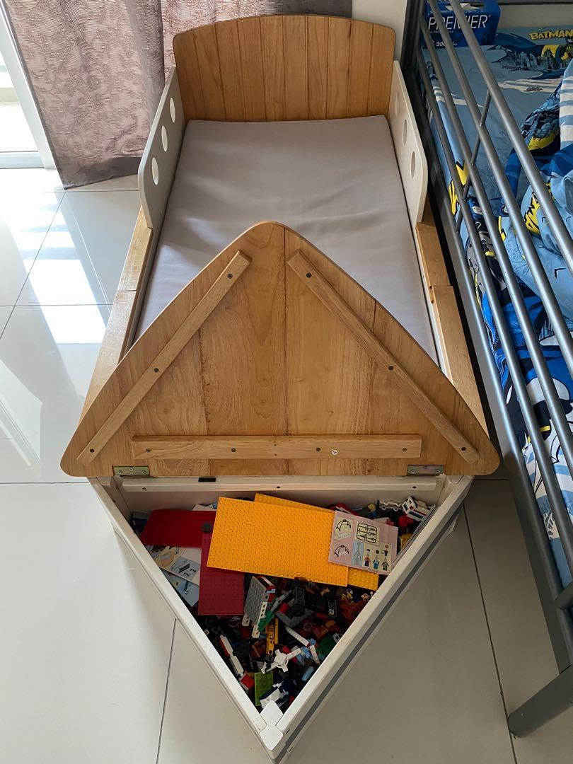 Toddler SHIP bed frame, Babies & Kids, Baby Nursery & Kids Furniture