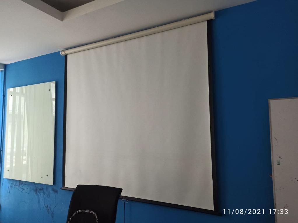 Used Projector Screen, TV & Home Appliances, TV & Entertainment