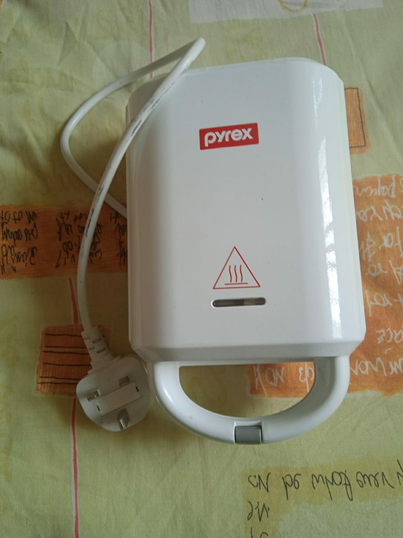 pyrex waffle maker