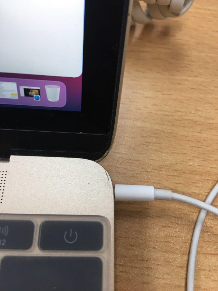Pre-Loved 2015 Macbook (Gold) (Category: Laptops & Notebooks) located in Makati City. Submitted by makayshoppe (Listing ID 1125776818, Image 3). Description: MacBook (Retina, 12-inch, early 2015) Some dent on the corner, see photos. Other than that, it’s working perfectly well. With silicon keyboard cover and laptop bag. Box still intact and charger. ** Last price posted. Please don’t make ridiculously low offers. They won’t be entertained. ** Th