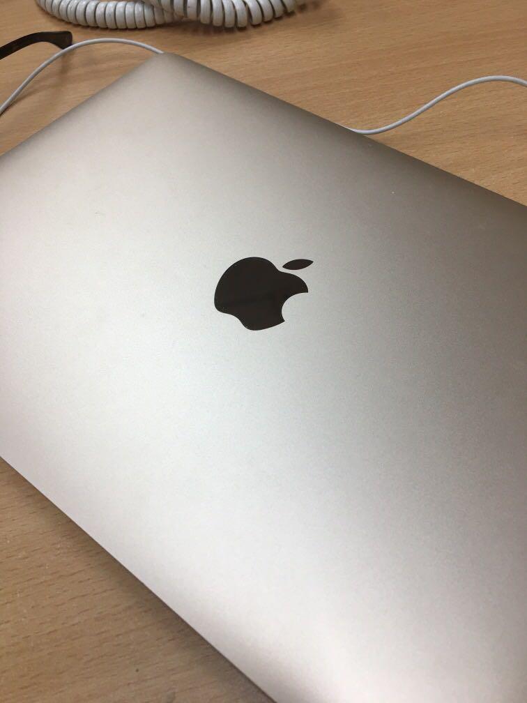 Pre-Loved 2015 Macbook (Gold) (Category: Laptops & Notebooks) located in Makati City. Submitted by makayshoppe (Listing ID 1125776818, Image 1). Description: MacBook (Retina, 12-inch, early 2015) Some dent on the corner, see photos. Other than that, it’s working perfectly well. With silicon keyboard cover and laptop bag. Box still intact and charger. ** Last price posted. Please don’t make ridiculously low offers. They won’t be entertained. ** Th