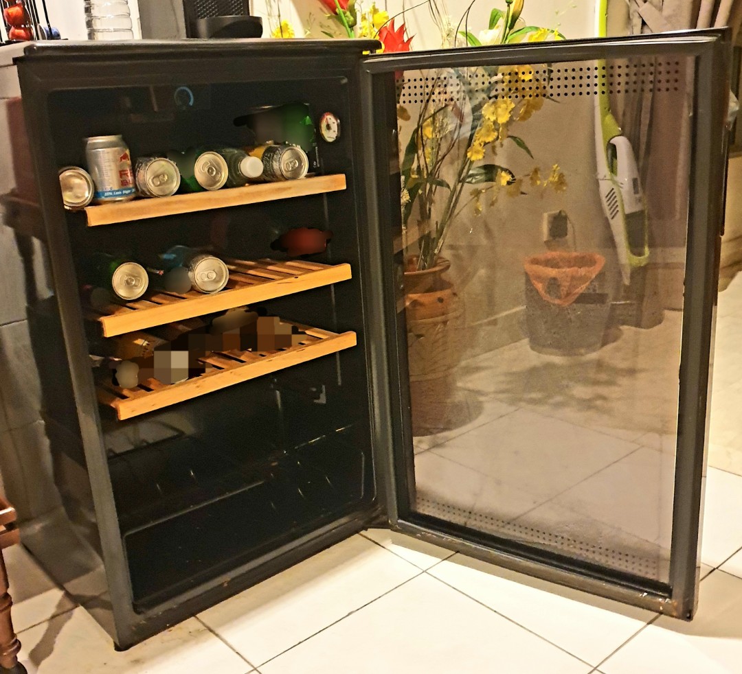 Wine drink chiller cellar, TV & Home Appliances, Kitchen Appliances