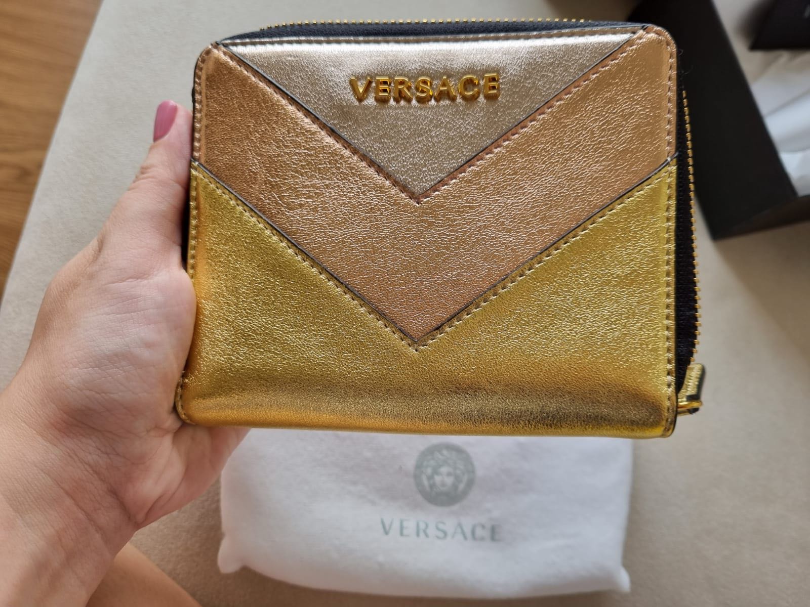 100 Authentic Versace Zip Around Wallet, Women's Fashion, Bags & Wallets, Wallets & Card