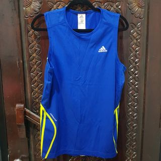 (Kategori: ) berada di . Dikirim oleh declutter_001 (ID iklan 1126102071, Gambar 1). Deskripsi: .