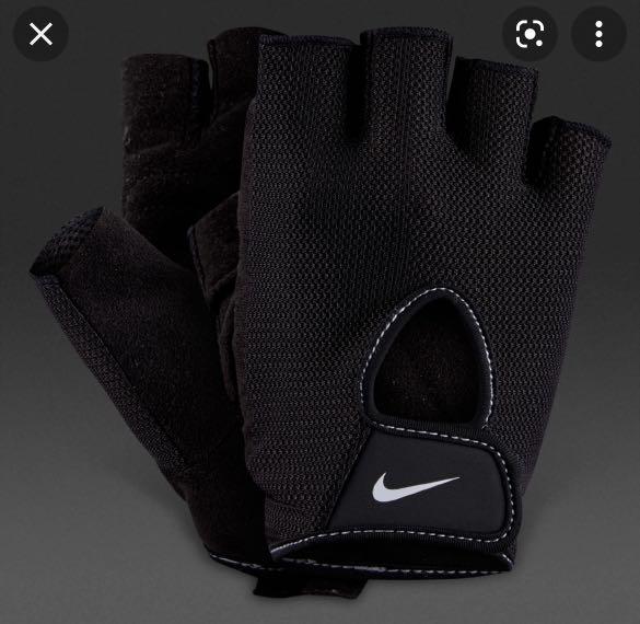 Nike fundamental fitness gloves top