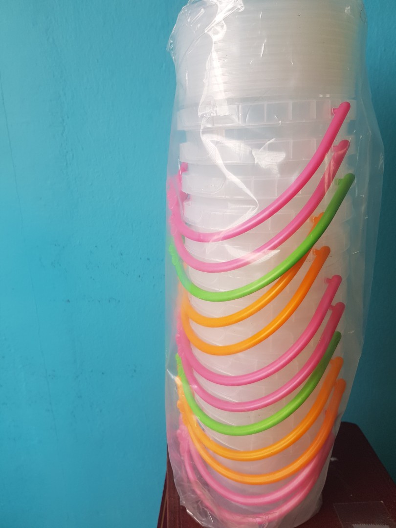 Brand new plastic tubs with lids x12, Furniture & Home Living