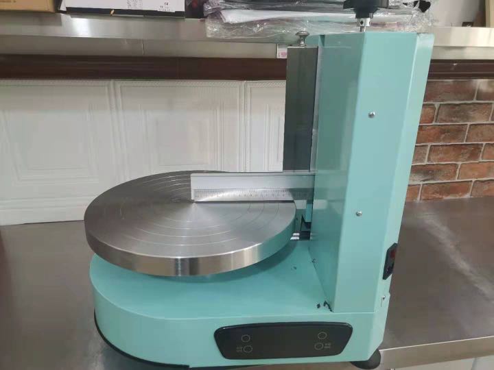 Automatic Vacuum Cake Depanning Machine in Bakery