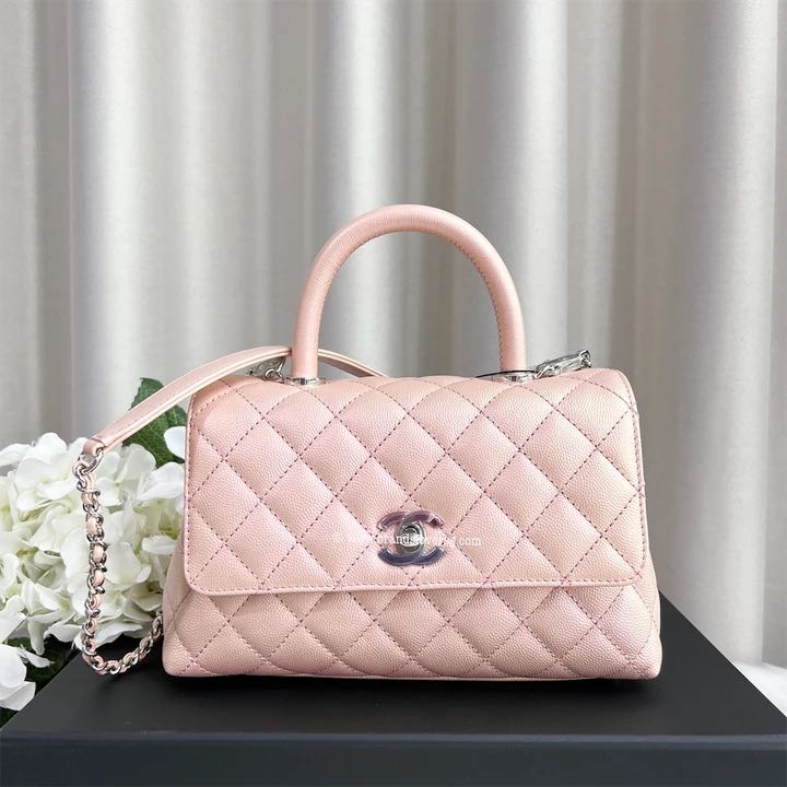 ✖️SOLD!✖️ Chanel Small Coco Handle in 21K Iridescent Pink