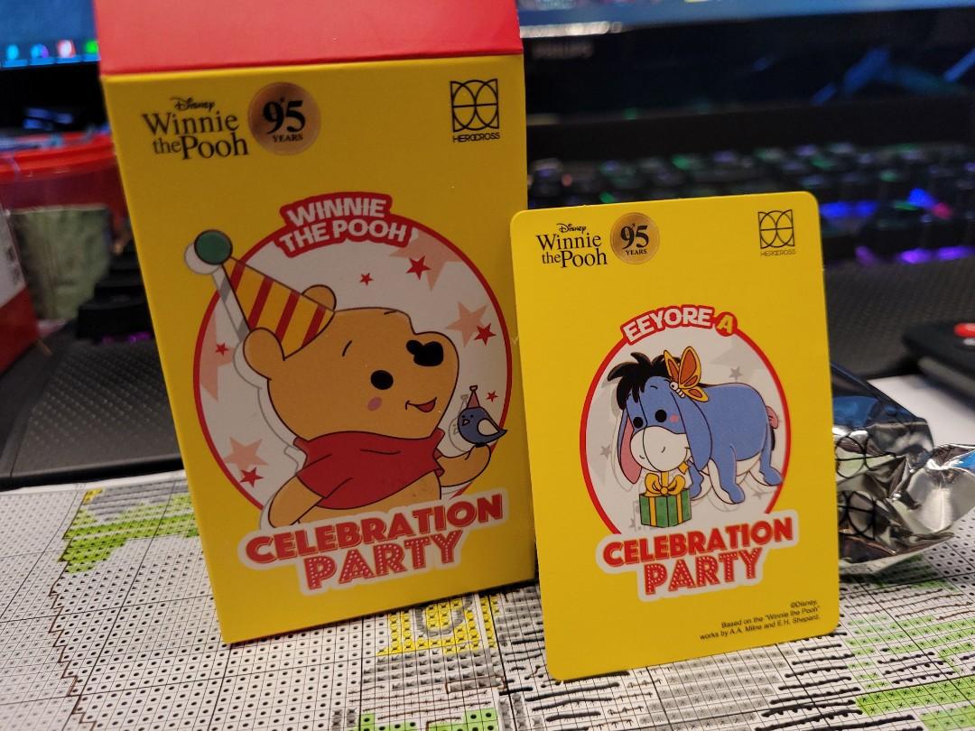 Cow play cow moo Winnie the Pooh celebration party figure, Hobbies