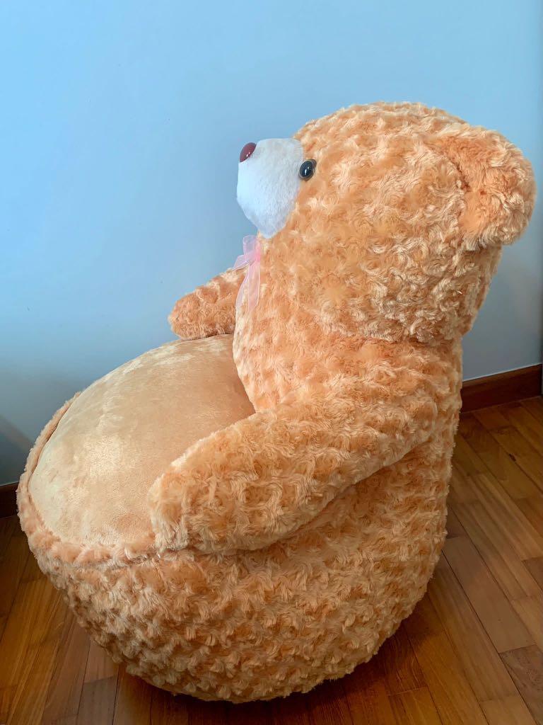 Teddy bear shop sofa chair