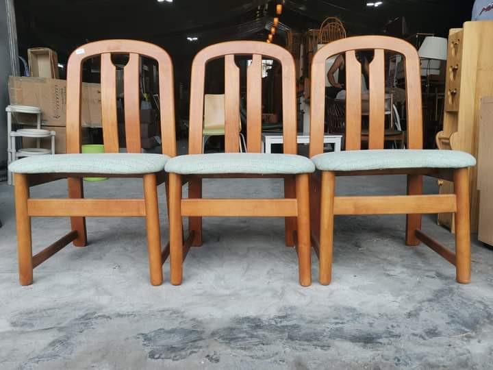 SALE Dining chairs Seat height 17 inches Sandalan height 34 inches Furniture Home Living Furniture Chairs on Carousell