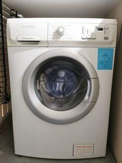 Electrolux Washing Machine (7Kg)