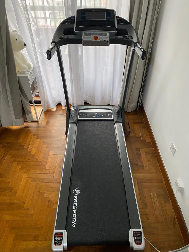 Freeform store f40 treadmill