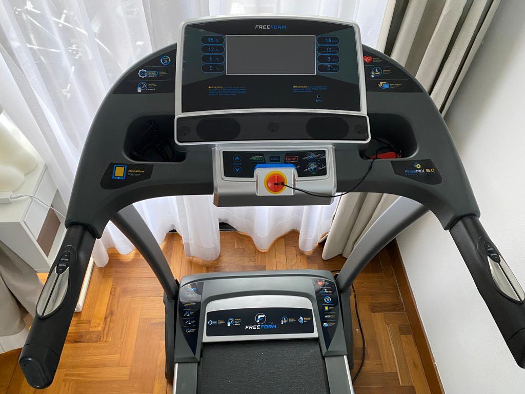 Freeform cardio deals f40 treadmill