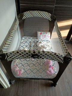 Graco baby play pen and cot with mattress