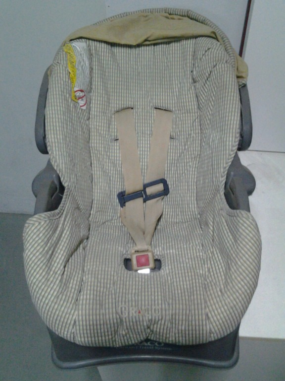 Graco checkers infant car seat cum carrier, Babies & Kids, Going Out