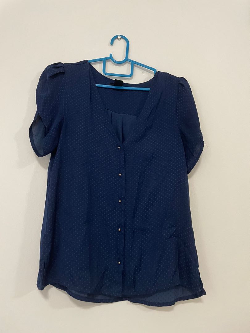 Hnm top, Women's Fashion, Tops, Blouses on Carousell