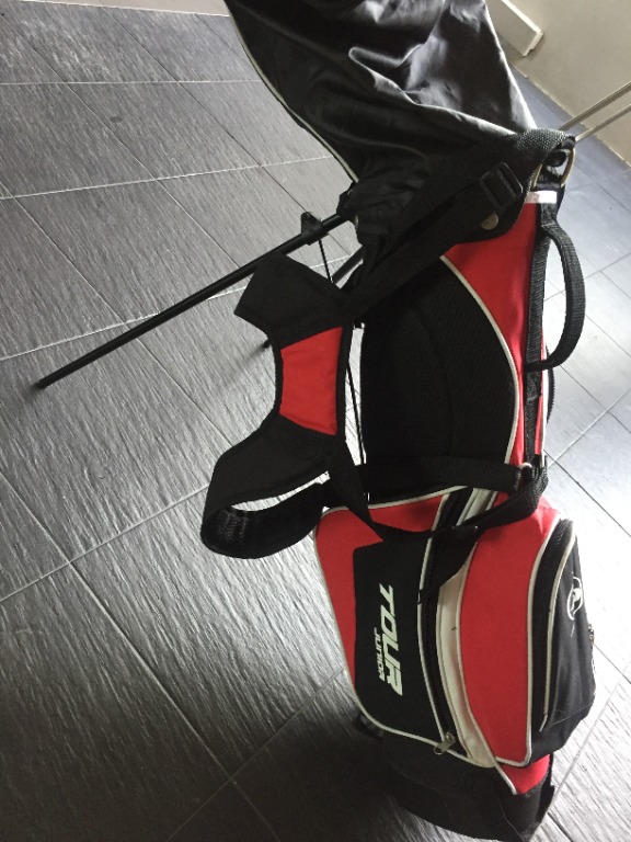 Junior starter golf set bag plus clubs plus balls, Sports Equipment