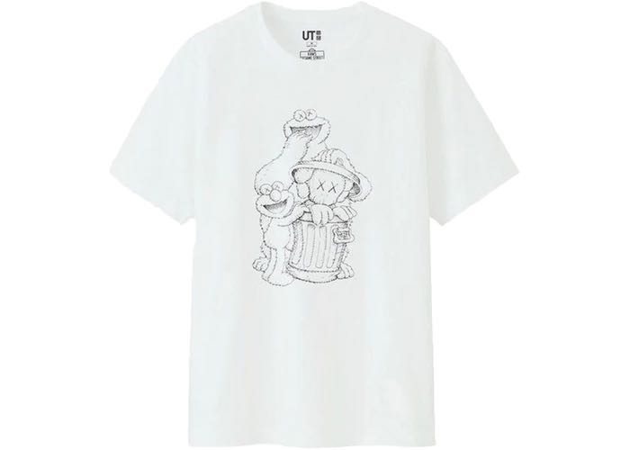 KAWS X UNIQLO T-Shirt, Men's Fashion 
