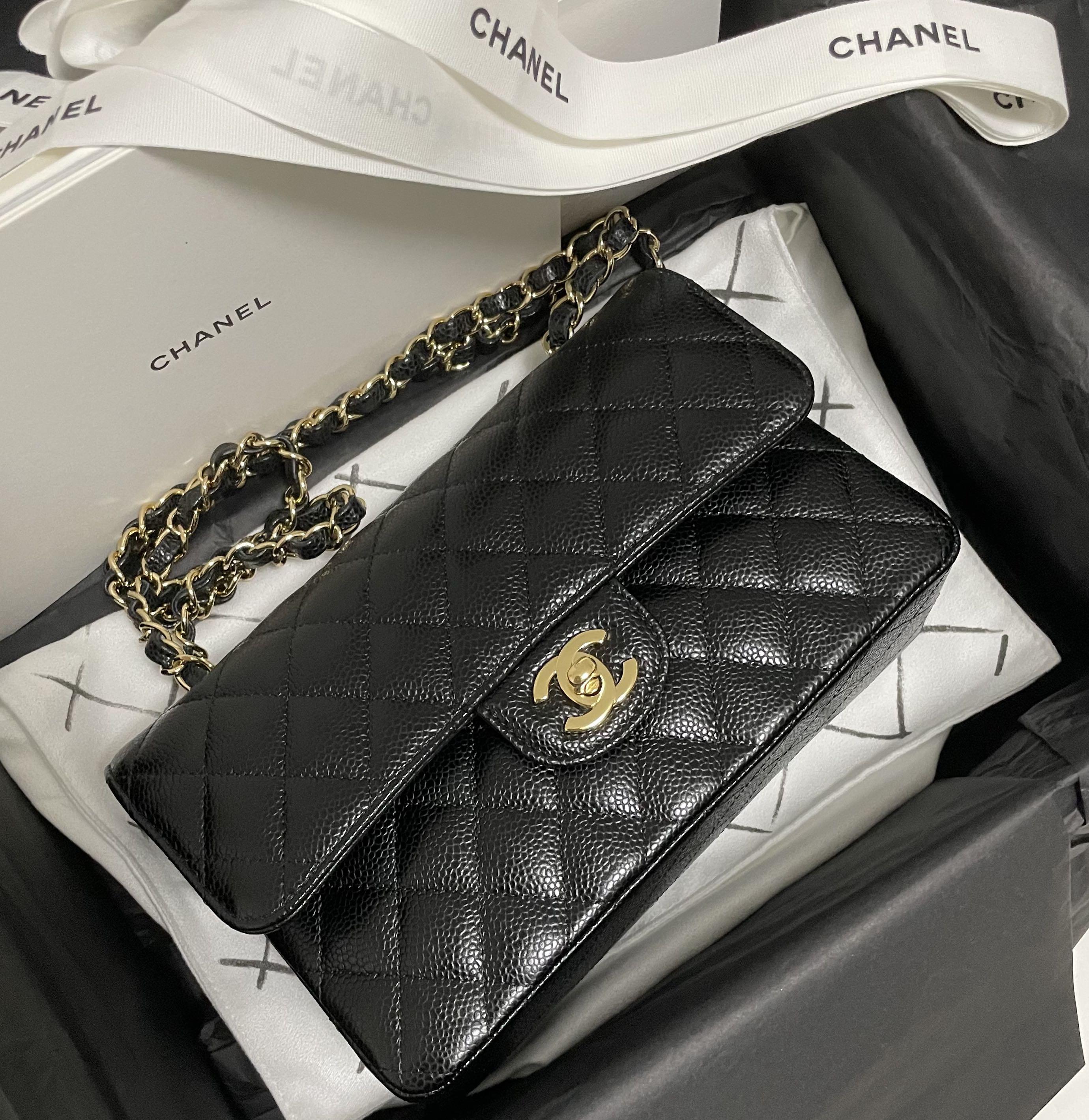 Like New Chanel Classic Flap (Small), Luxury, Bags & Wallets on Carousell