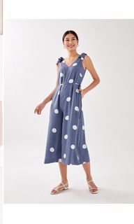(Category: ) located in . Submitted by shopforclothess (Listing ID 1126051340, Image 1). Description: .