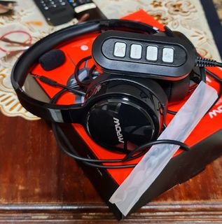 (Category: ) located in . Submitted by allearbuds_earphones (Listing ID 1126041497, Image 1). Description: .