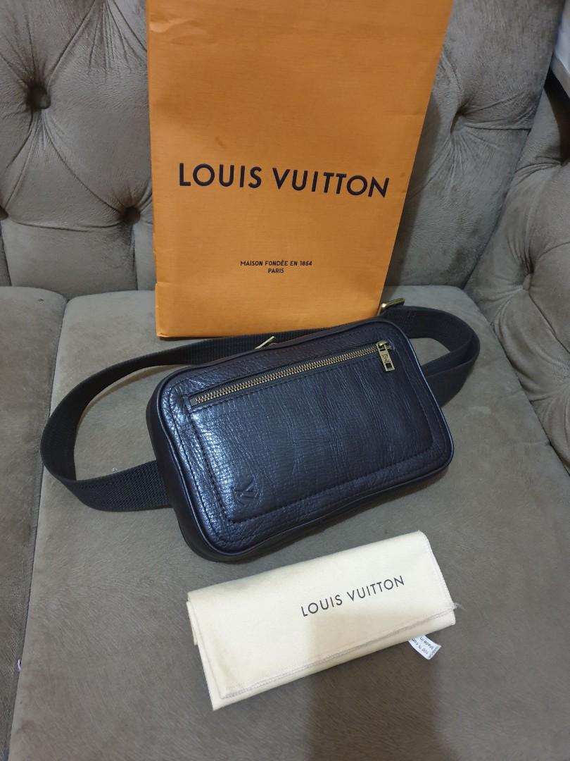 Mulus .authentic tas pinggang .waist bag louis vuitton .lv, Fesyen Pria, Tas  & Dompet , Tas Selempang di Carousell