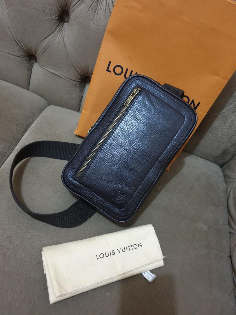 Mulus .authentic tas pinggang .waist bag louis vuitton .lv, Fesyen Pria,  Tas & Dompet , Tas Selempang di Carousell