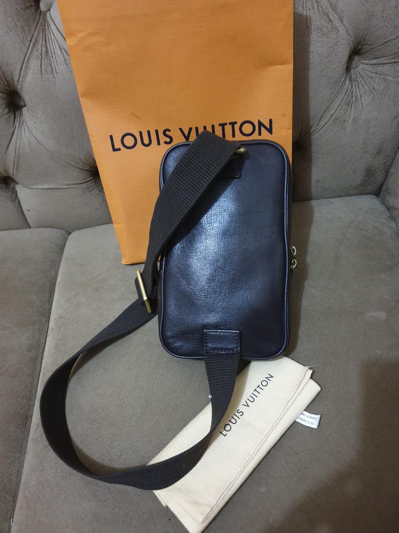 Mulus .authentic tas pinggang .waist bag louis vuitton .lv, Fesyen Pria, Tas  & Dompet , Tas Selempang di Carousell