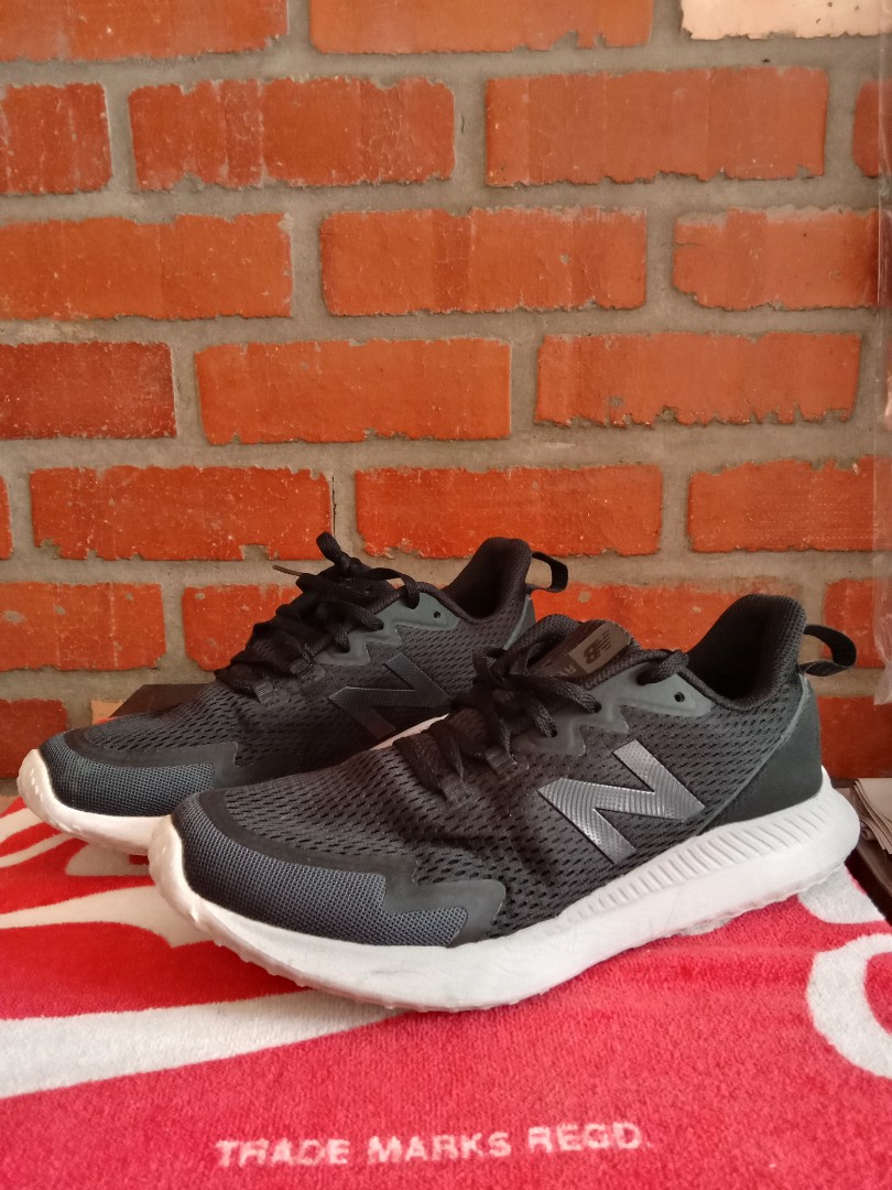 New balance ryval run shoes, Men's Fashion, Footwear, Sneakers on Carousell