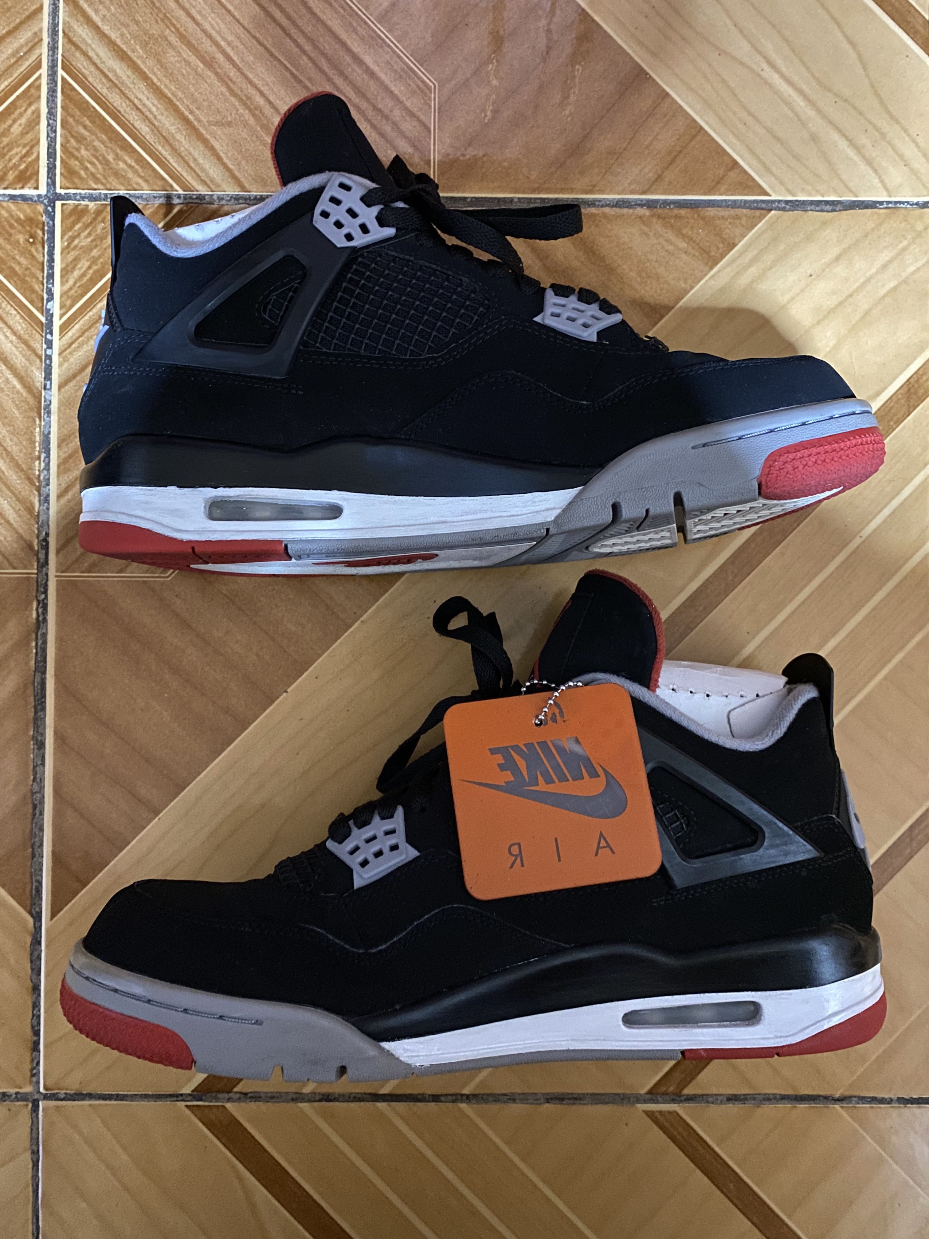Nike Air Jordan 4 Retro OG Bred 2019, Men's Fashion, Footwear, Sneakers ...