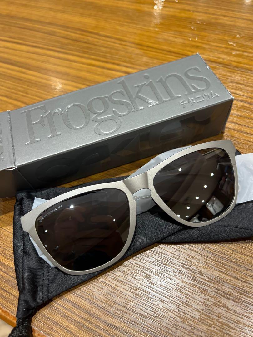 Oakley Frogskin raw titanium - made in Japan, Men