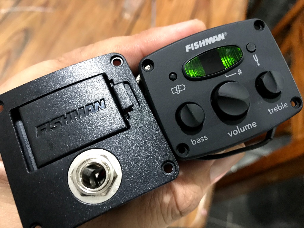 Original Fishman Isys Mini Preamp+Pickup, Hobbies & Toys, Music & Media