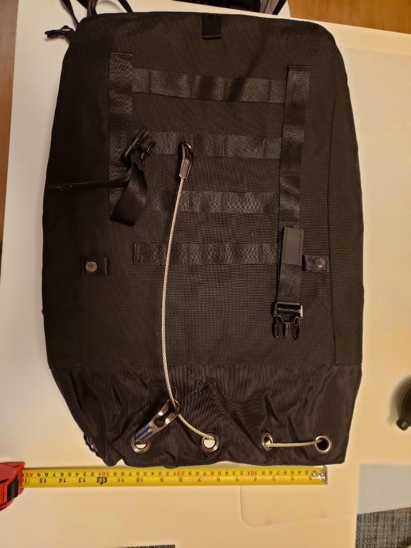 Pacsafe anti thief heavy duty special purpose backpack with steel