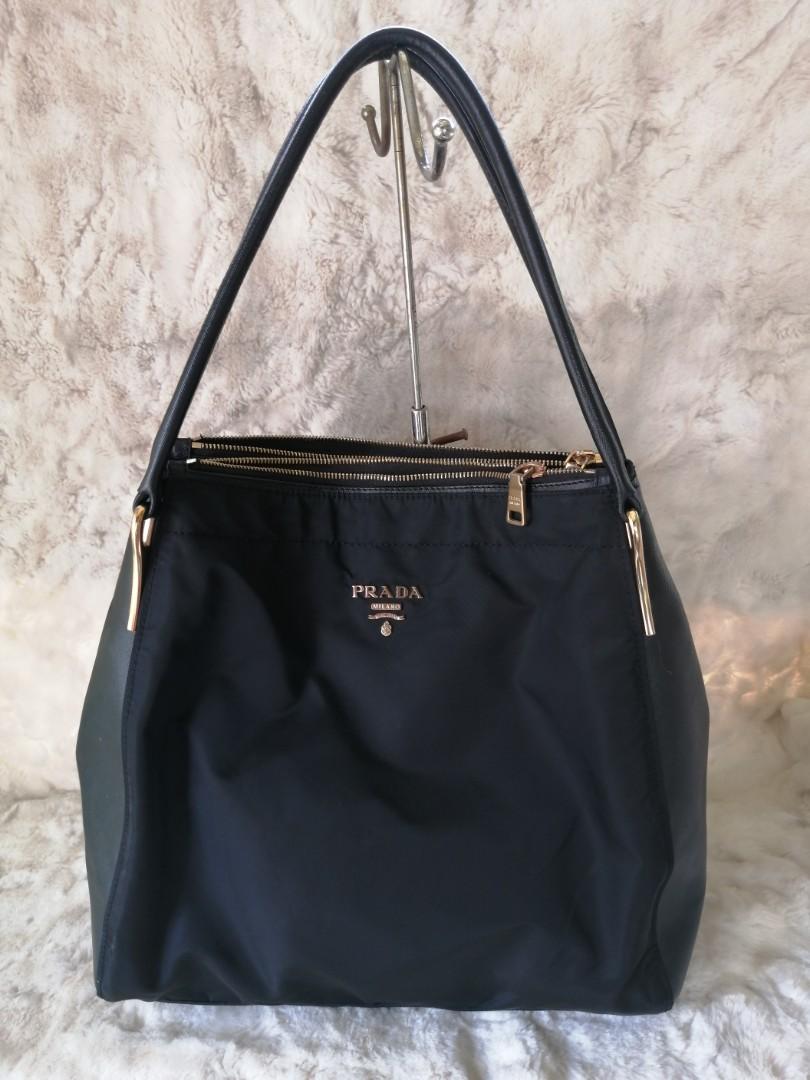 Prada Black saffiano leather bag | TheDoubleF