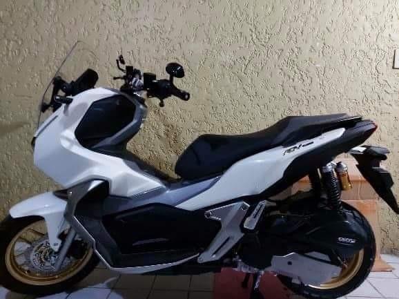 Honda adv pearl white on sale