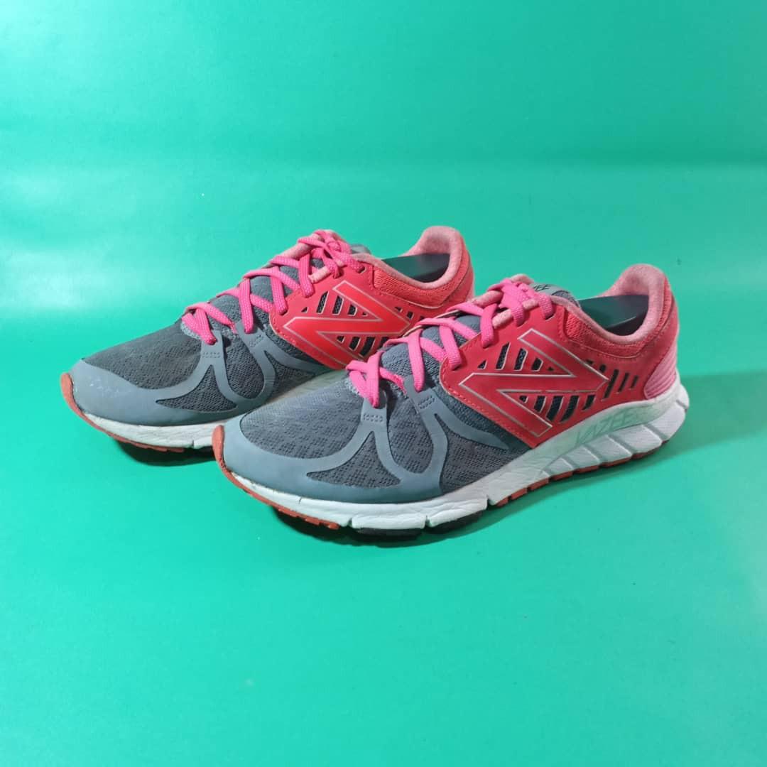 Sepatu new balance vazee rush ori 42.5 Fesyen Pria Sepatu Sneakers di Carousell