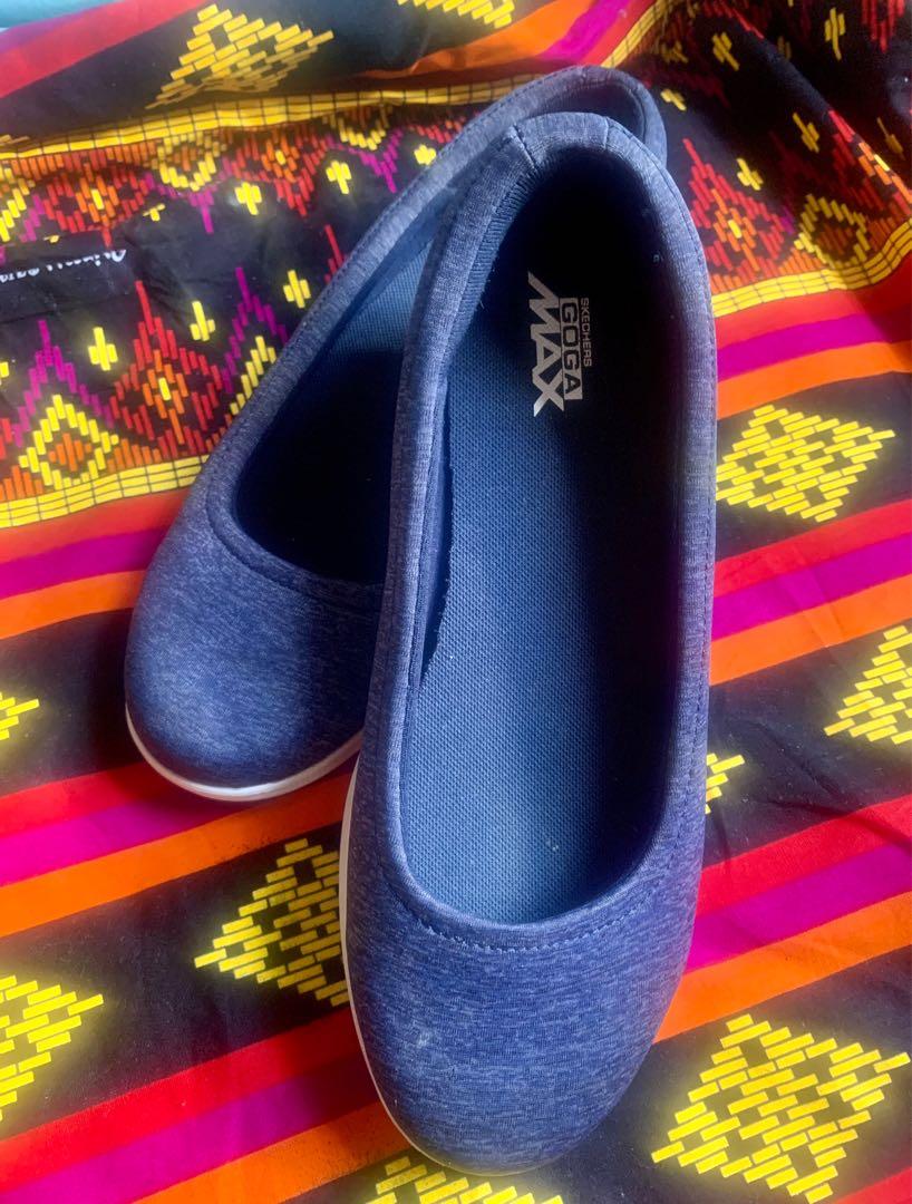 Skechers goga cheap max flats