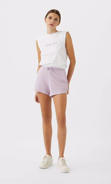 Camiseta on sale hombrera stradivarius