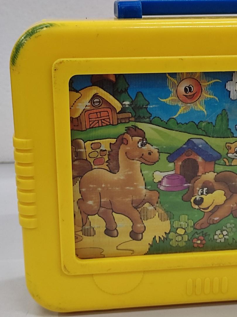 Wind up outlet musical tv