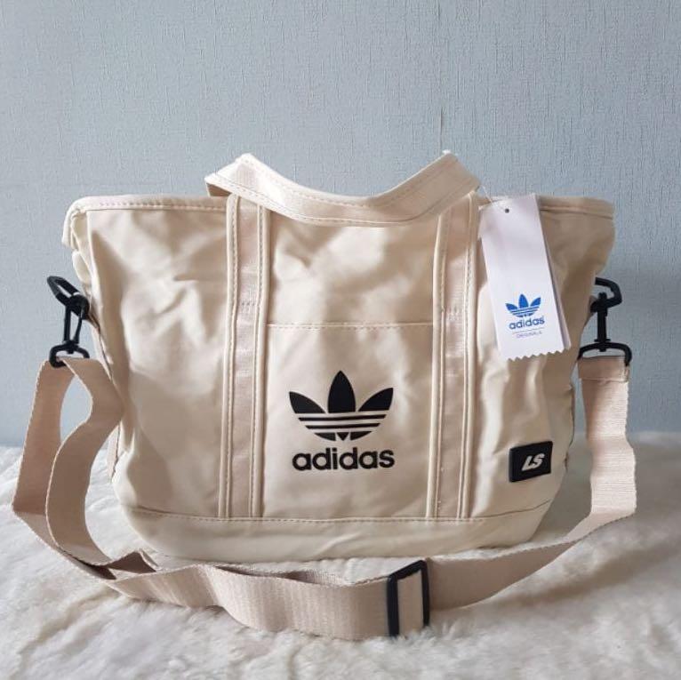 ADIDAS TOTE BAG NEW FOR SALE✓, Fesyen Wanita, Tas u0026 Dompet di Carousell