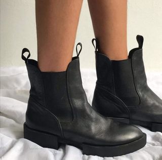 (Category: ) located in . Submitted by rocheclosetph (Listing ID 1126231542, Image 1). Description: .