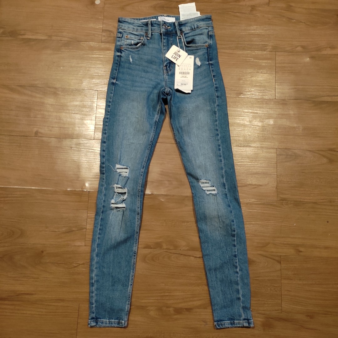 Bershka Jeans The Skinny Mid Waist, Fesyen Wanita, Pakaian Wanita, Bawahan  di Carousell