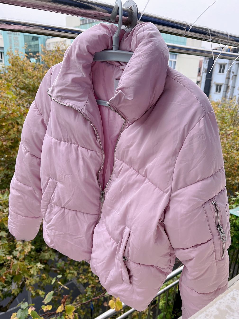 Bershka pink shop puffer jacket