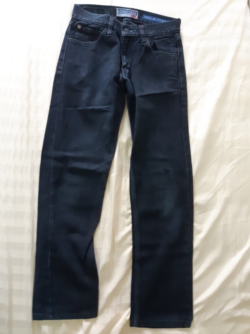 Black straight cut Jeans, Men's Fashion, Bottoms, Jeans on Carousell